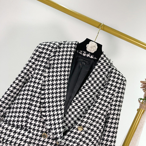 Sacou lung, lat, în carouri, cu nasturi