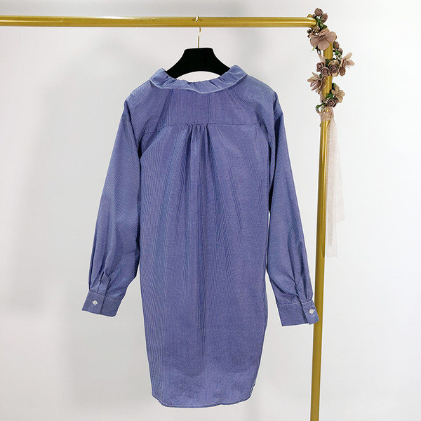 Cămașă lungă și largă în albastru