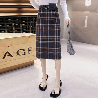 Új modell kockás női szoknya övvel, kék és fekete színben