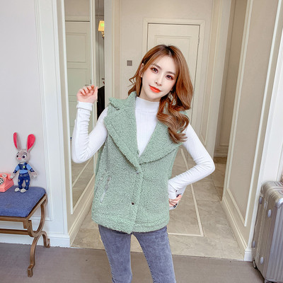 Νέο μοντέλο γυναικείο γιλέκο με τσέπες σε λευκό και πράσινο χρώμα