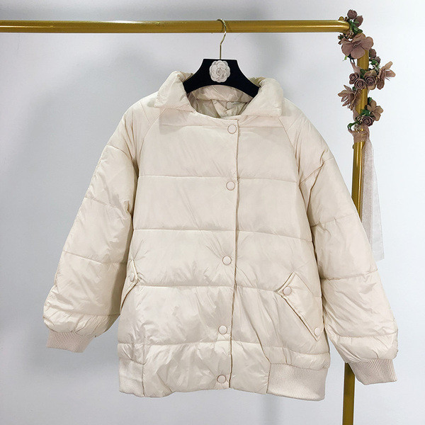 Geaca de iarna de dama cu nasturi in alb si negru