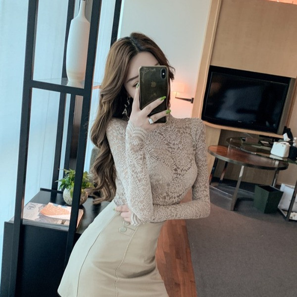 Bluză de damă modernă din dantelă cu guler înalt