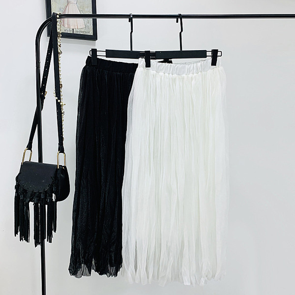 Fusta de dama moderna plisata cu talie inalta in negru