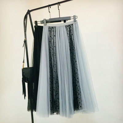 Női szoknya tülltel, magas gumírozott derékkal