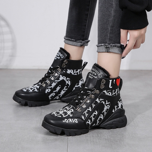 Cizme casual dama cu sireturi si aplicatie in alb si negru