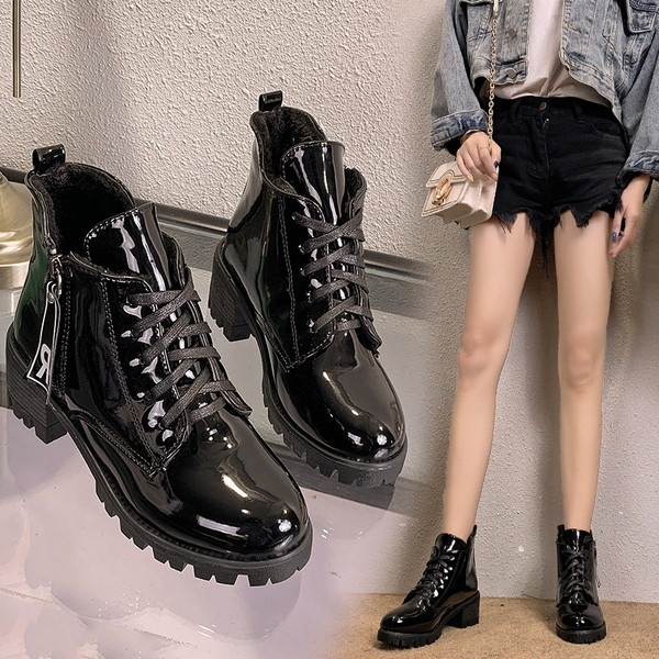 Model nou de ghete de dama cu fermoar si sireturi de culoare neagra