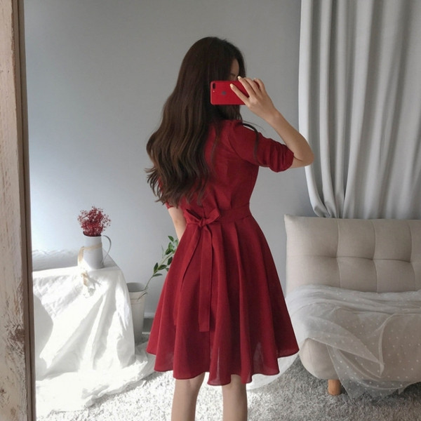 Rochie moderna de dama cu decolteu in V in negru si rosu