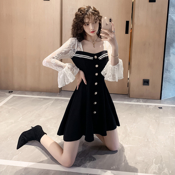 Rochie actuală de damă cu mâneci lotus și nasturi în negru