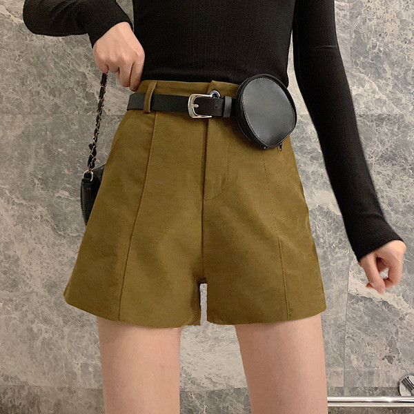 Pantaloni scurți de damă cu talie înaltă în negru și maro