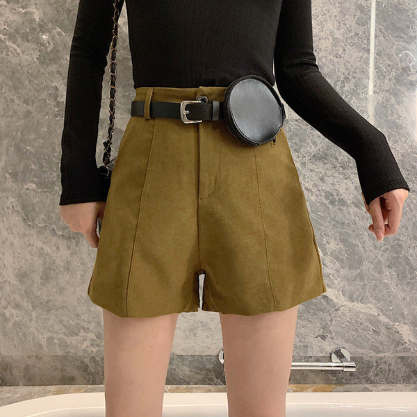 Pantaloni scurți de damă cu talie înaltă în negru și maro