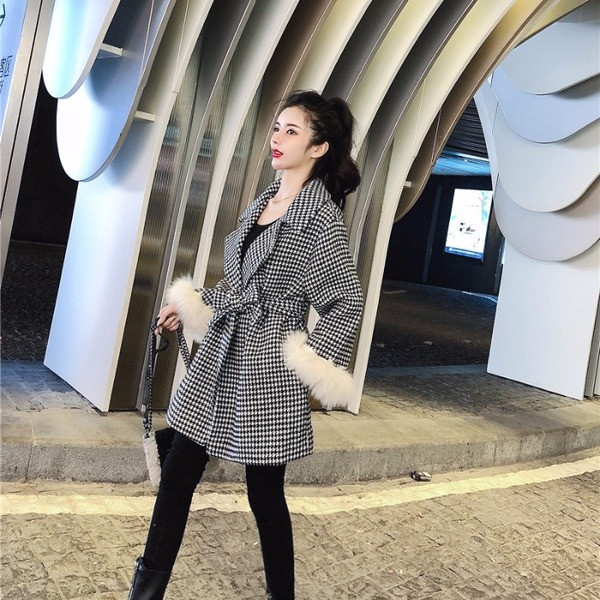 Дамско карирано палто с 7/8 ръкави с пух