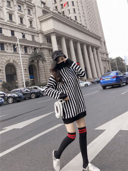 Μακρύ στερεό ριγέ πουλόβερ με κολάρο  πόλο