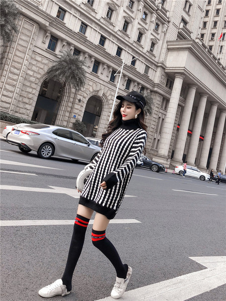 Μακρύ στερεό ριγέ πουλόβερ με κολάρο  πόλο