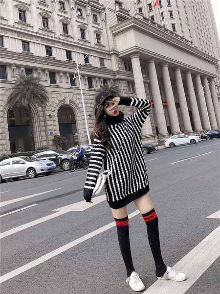 Μακρύ στερεό ριγέ πουλόβερ με κολάρο  πόλο