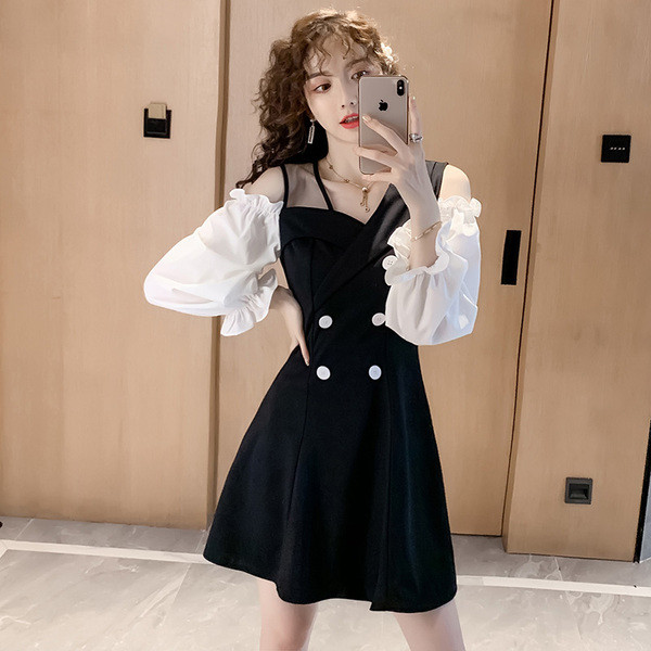 Rochie de dama actuala cu umerii goi - model croiat in negru