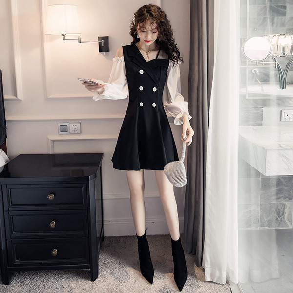 Rochie de dama actuala cu umerii goi - model croiat in negru