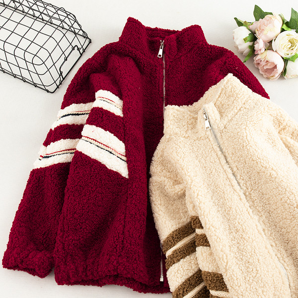 Дамско палто с цип в червен и бежов цвят