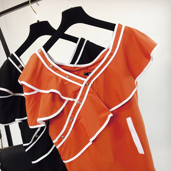 Γυναικεία μοντέρνα μπλούζα με λαιμόκοψη σε άσπρο και πορτοκαλί χρρώμα