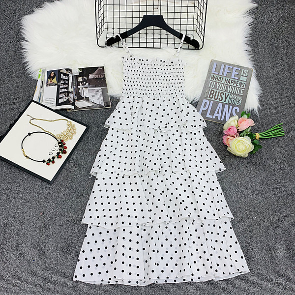 Rochie de dama cu buline cu bretele subtiri in alb-negru