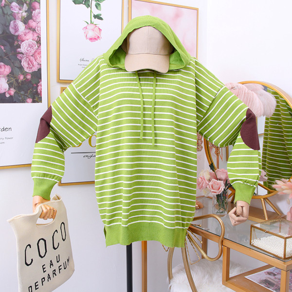 Νέο μοντέλο ριγέ γυναικείο πουλόβερ με κουκούλα  σε άσπρο, μοβ, πράσινο και μαύρο χρώμα