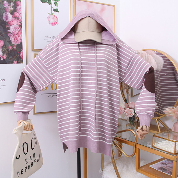 Νέο μοντέλο ριγέ γυναικείο πουλόβερ με κουκούλα  σε άσπρο, μοβ, πράσινο και μαύρο χρώμα