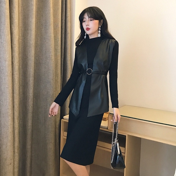 Γυναικείο οικολογικό δερμάτινο γιλέκο με ζώνη σε  μαύρο και καφέ χρώμα