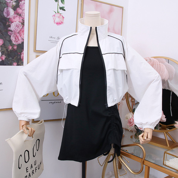 Modern női ruha szett szürke és fekete színben + sport késői kabát