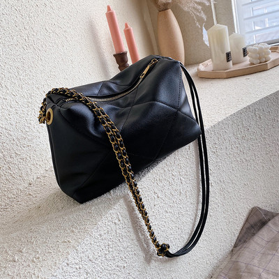 Μοντέρνα γυναικεία τσάντα από έκο δέρμα σε τρία χρώματα