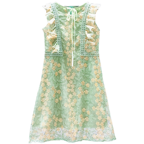 Stílusos női ruha zöld hímzéssel és csipkével