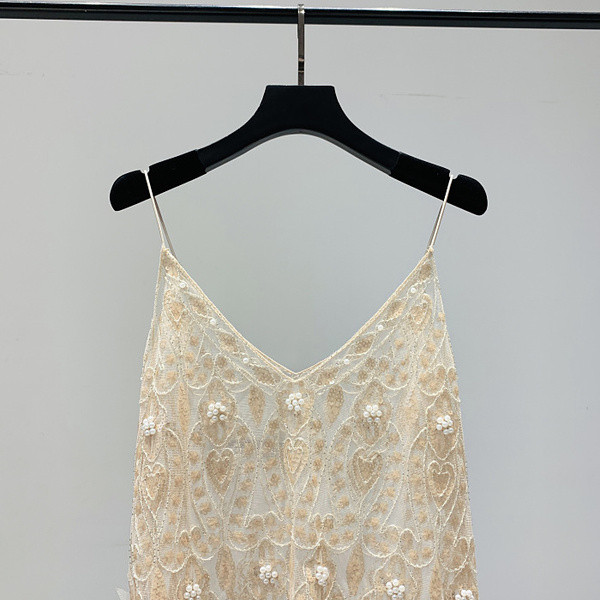 Κομψό γυναικείο αμάνικομε λεπτούς ιμάντες ώμου σε κίτρινο χρώμα