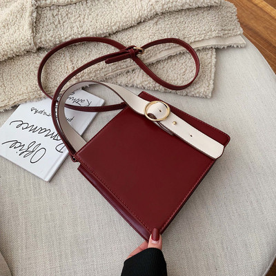 Γυναικεία τσάντα Eco Leather με πόρπη σε διάφορα χρώματα