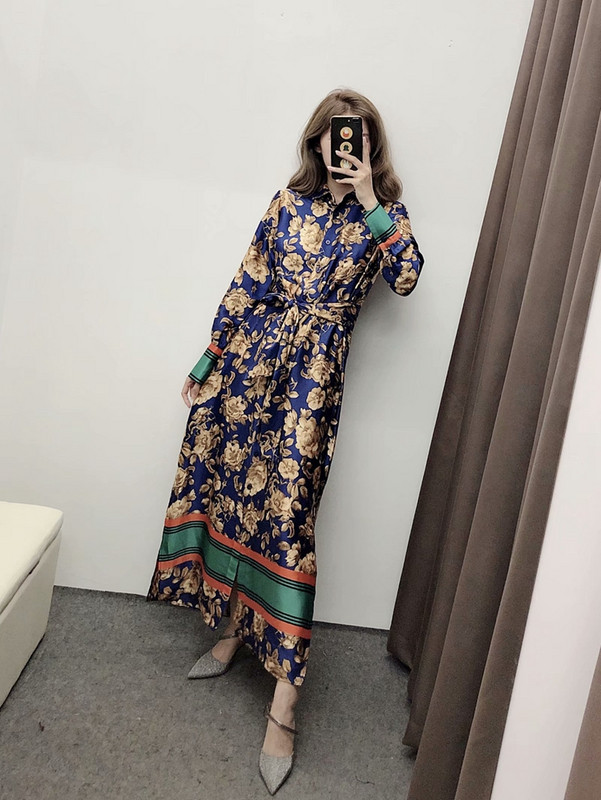 Rochie lunga de dama cu nasturi si cravate in talie - model colorat