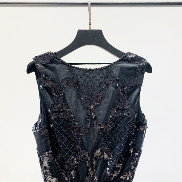 Rochie de dama stilata cu model croiat paiete in culoarea neagra