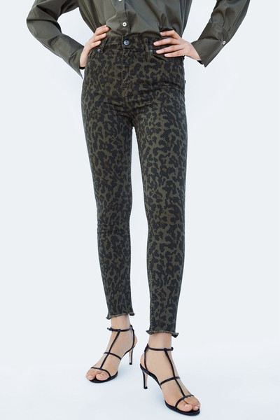 Μοντέρνα τζιν γυναικεία με εκτύπωση ζώων - λεπτή εφαρμογή