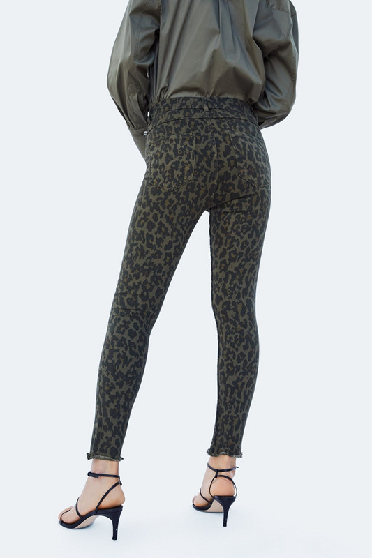 Μοντέρνα τζιν γυναικεία με εκτύπωση ζώων - λεπτή εφαρμογή