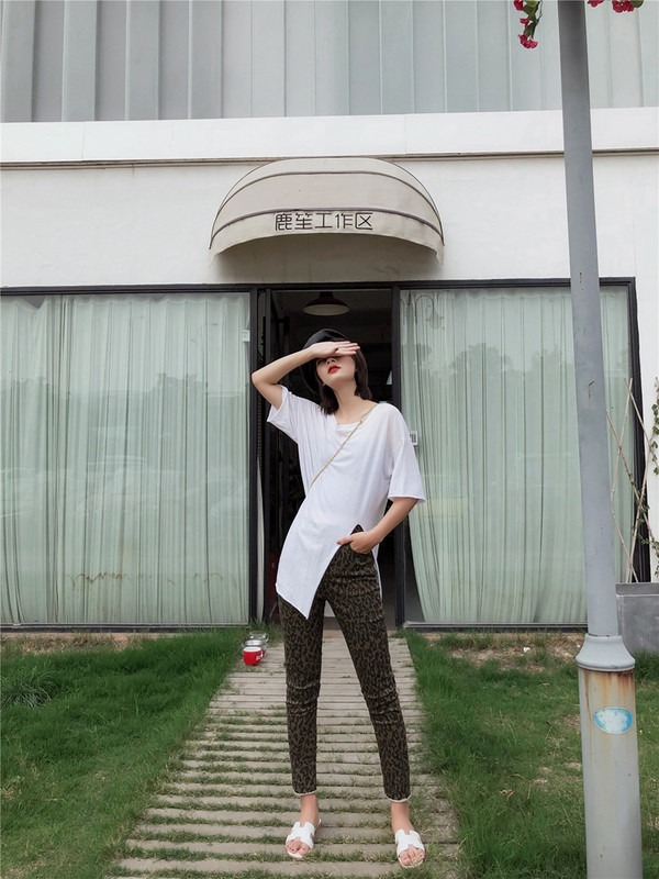 Μοντέρνα τζιν γυναικεία με εκτύπωση ζώων - λεπτή εφαρμογή