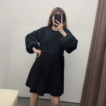 Fekete színű, széles ujjú női ruha - szabású modell