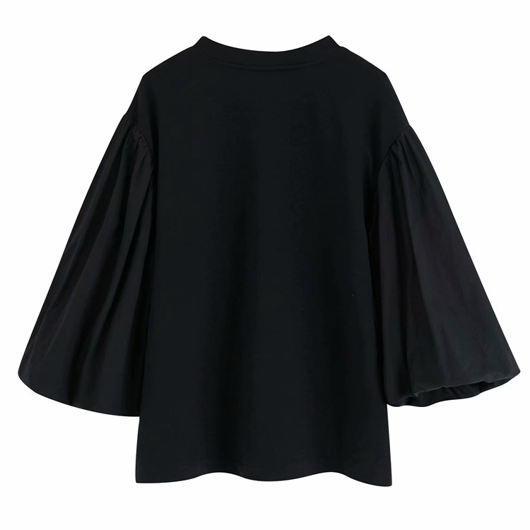 Γυναικεία  μοντέρνα μπλούζα με φαρδιά μανίκια σε μαύρο χρώμα