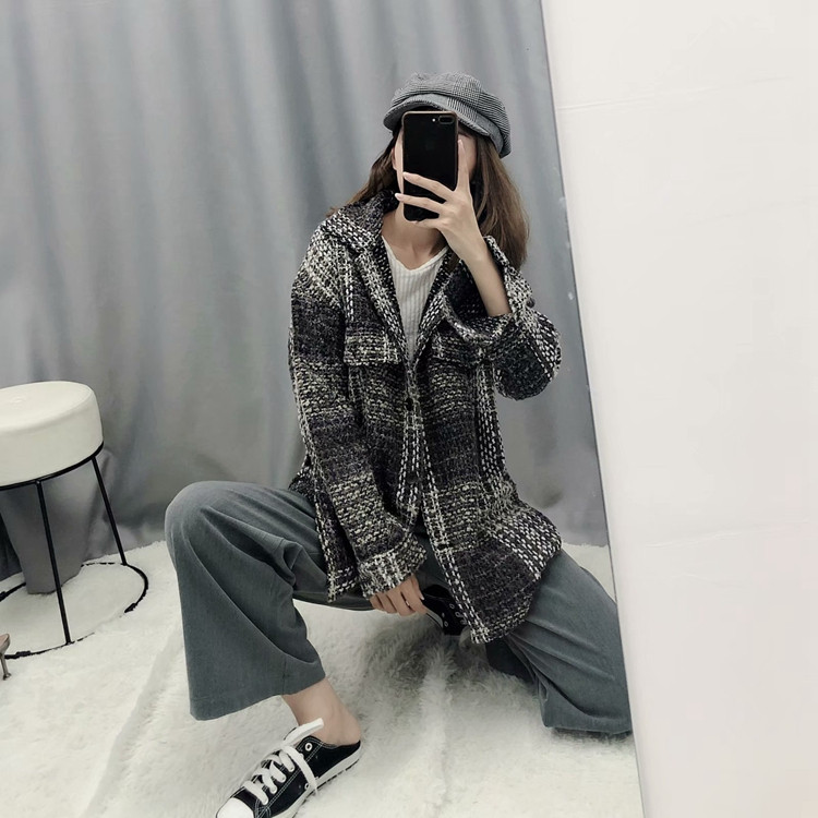 Cămașă groasă în carouri cu nasturi și buzunare