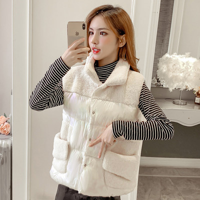 Model nou de vestă de damă cu buzunare roz, verde și alb