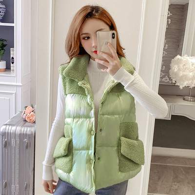 Model nou de vestă de damă cu buzunare roz, verde și alb