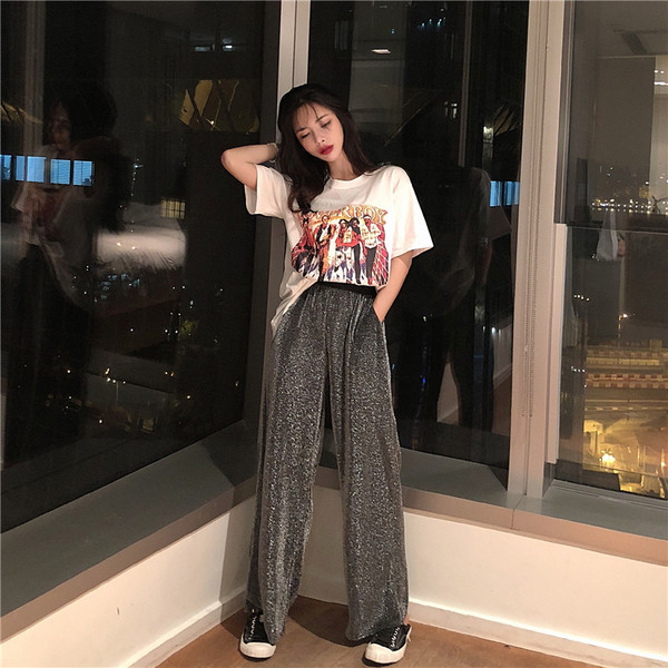 Tricou dama cu aplicatie de culoare in alb si negru