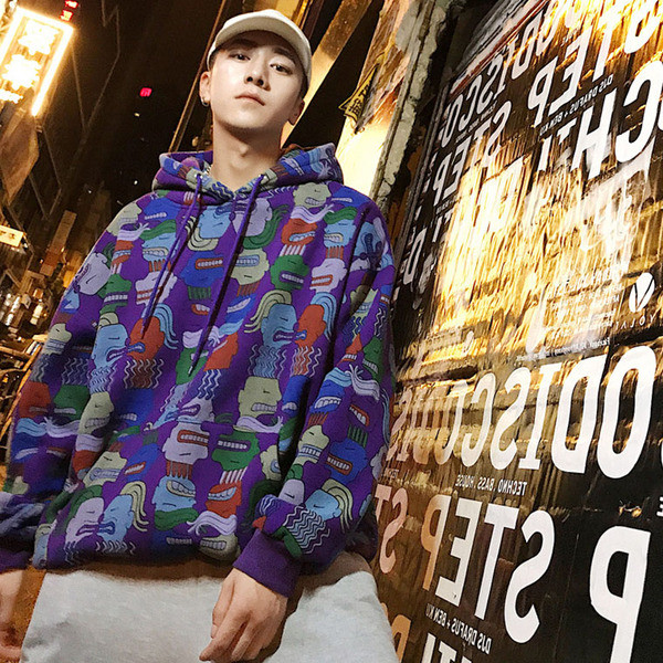 Hanorac lat pentru bărbați cu glugă în negru, roșu și violet