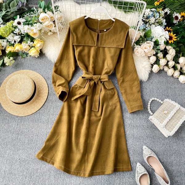 Rochie de dama cu curea in doua culori si maneci lungi