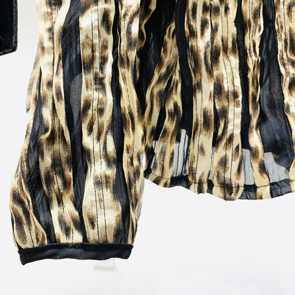 Cămașă de damă cu decolteu rotund model larg de culoare aurie