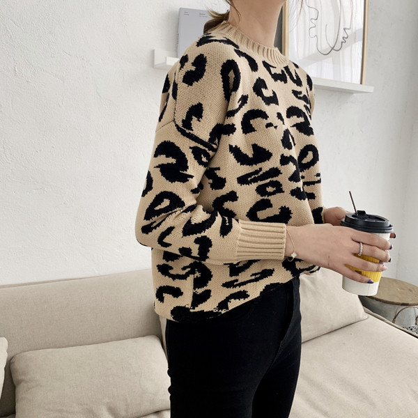 Pulover casual dama de culoare bej cu animal print