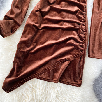 Rochie de dama moderna din catifea cu umerii goi in doua culori