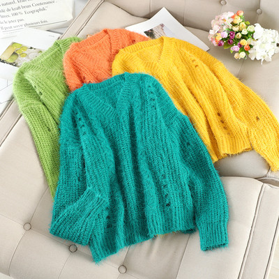 Pulover de dama casual cu gauri si decolteu spitz in mai multe culori