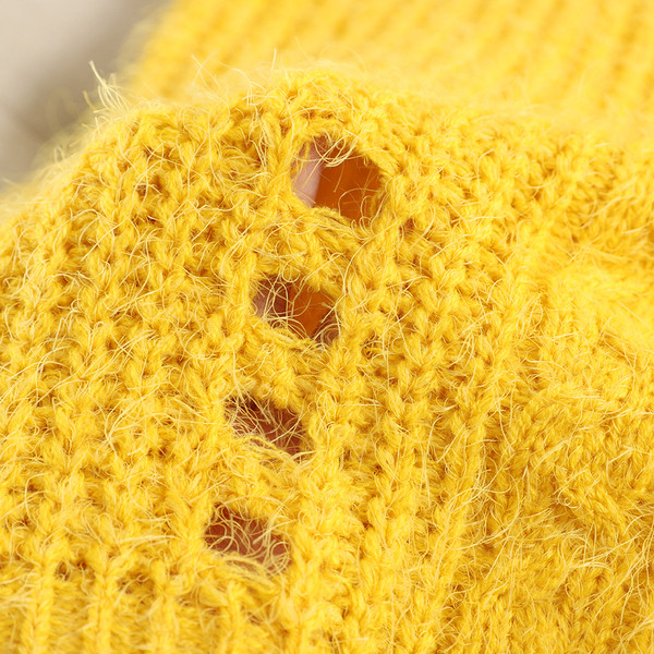 Pulover de dama casual cu gauri si decolteu spitz in mai multe culori