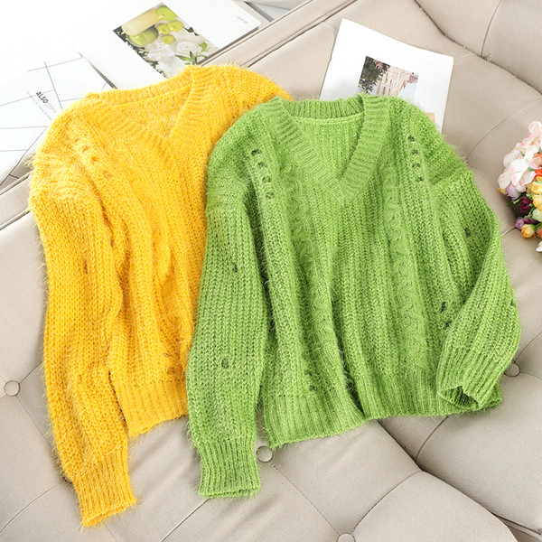 Pulover de dama casual cu gauri si decolteu spitz in mai multe culori